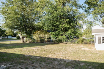 1612 Fairground Rd, Dunn, NC 28334