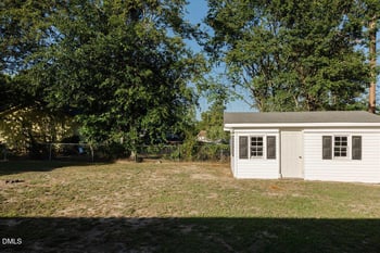 1612 Fairground Rd, Dunn, NC 28334