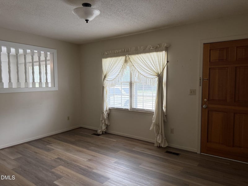 1612 Fairground Rd, Dunn, NC 28334