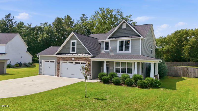1612 Lizzie Lou Ct, Hope Mills, NC 28348