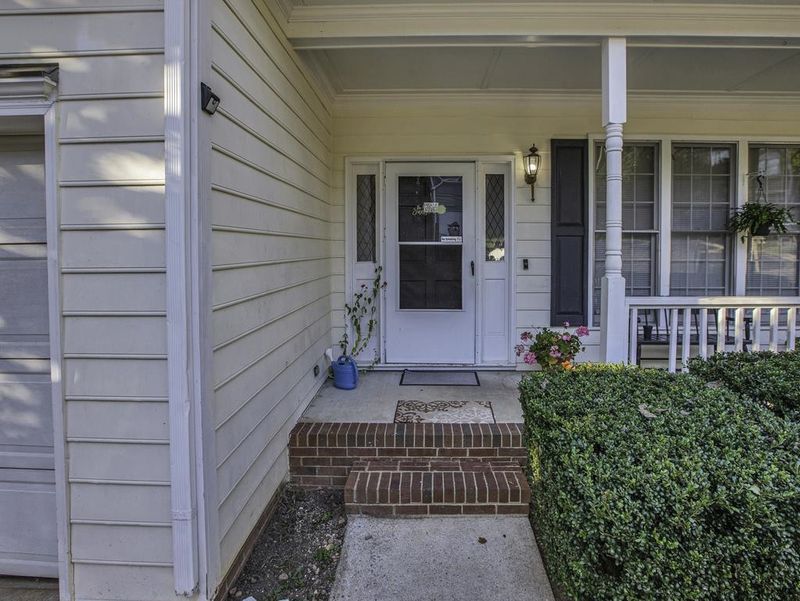 1612 Nesfield Pl, Raleigh, NC 27606