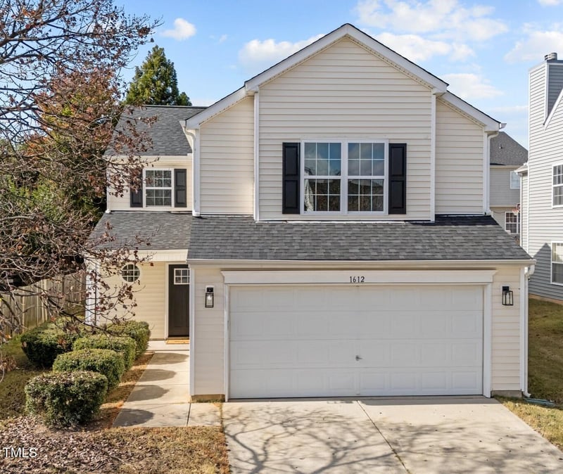 1612 Pebble Ridge Dr, Raleigh, NC 27610