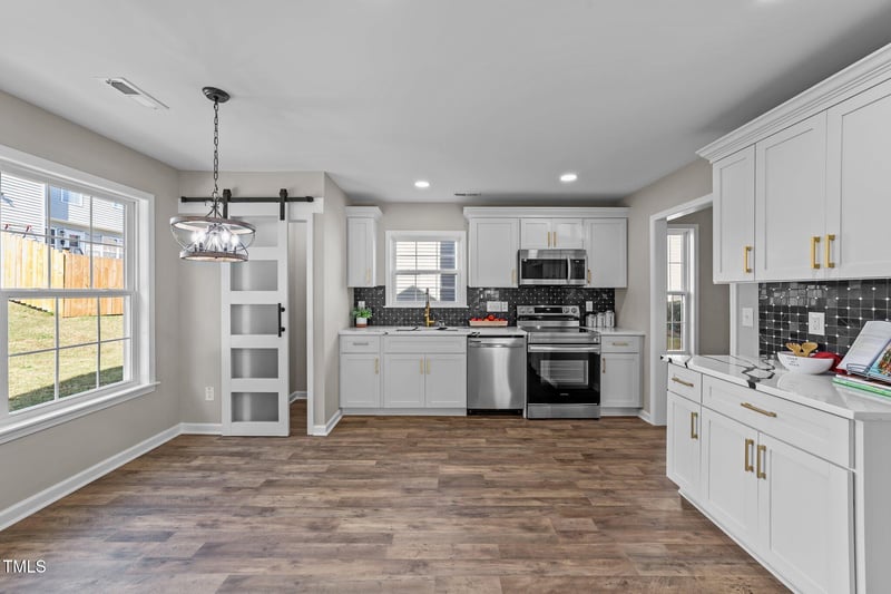 1612 Pebble Ridge Dr, Raleigh, NC 27610
