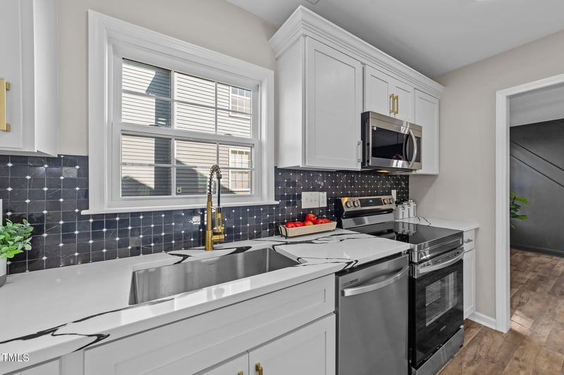 1612 Pebble Ridge Dr, Raleigh, NC 27610