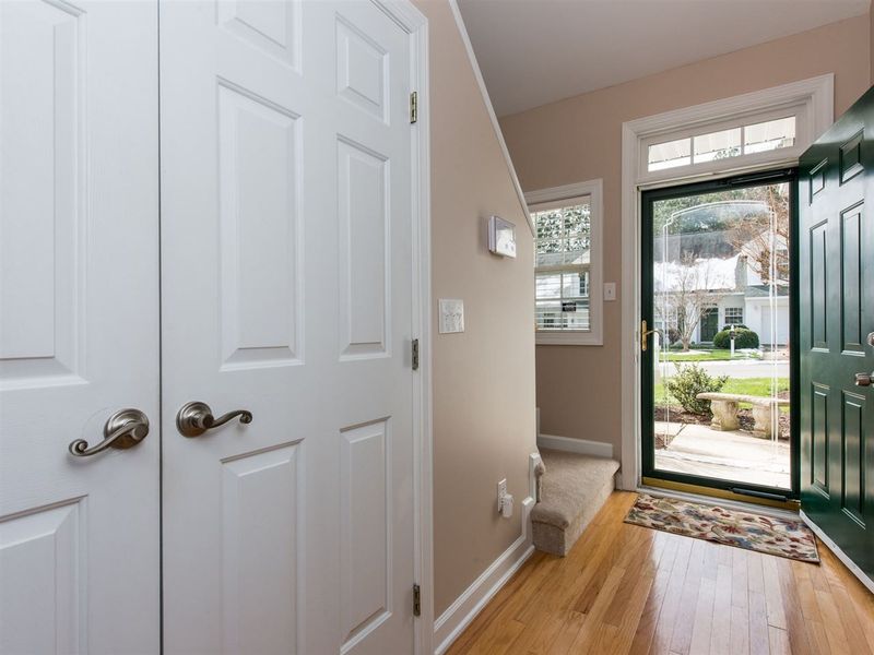 1612 Poets Glade Dr, Apex, NC 27523