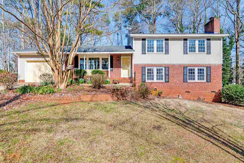 1613 Alicary Ct, Cary, NC 27511