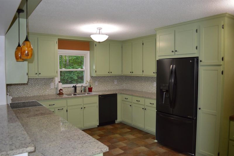 1613 Bramble Dr, Durham, NC 27712