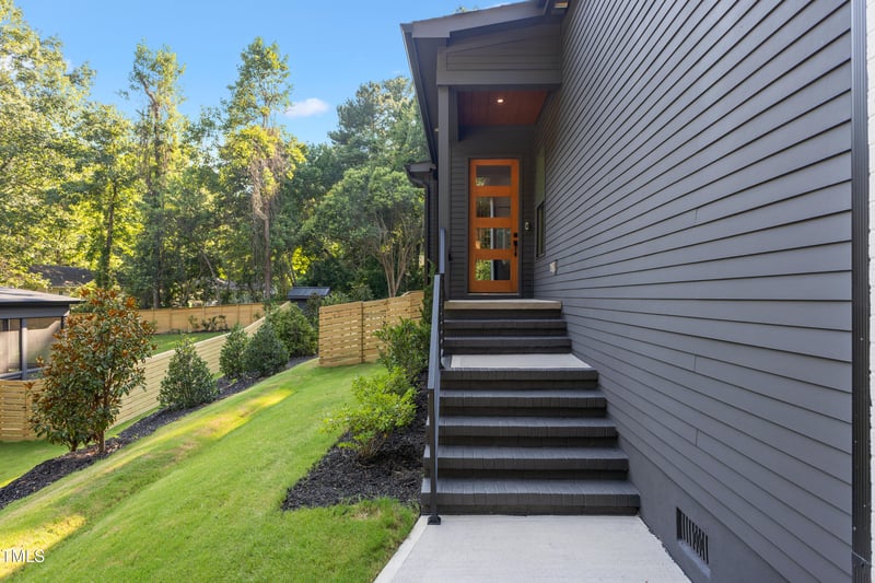 1613 Bruce Cir, Raleigh, NC 27603