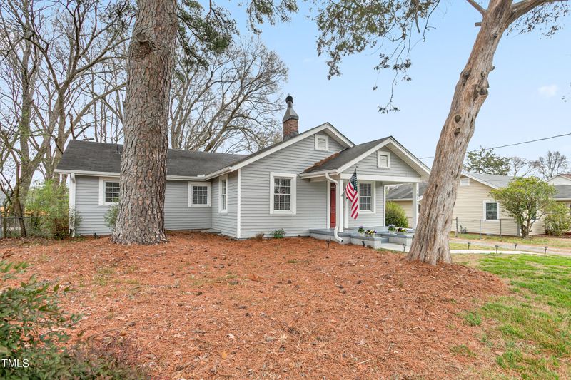 1613 W Davis St, Burlington, NC 27215