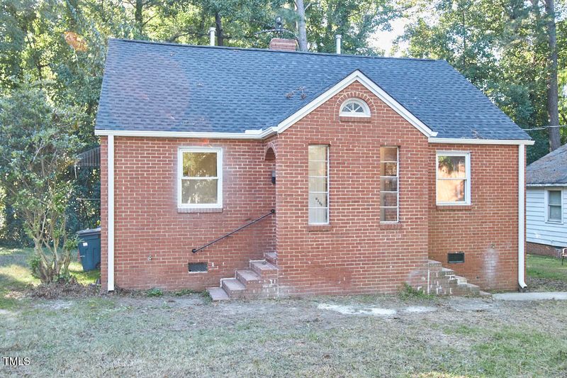 1613 Dexter St, Durham, NC 27701