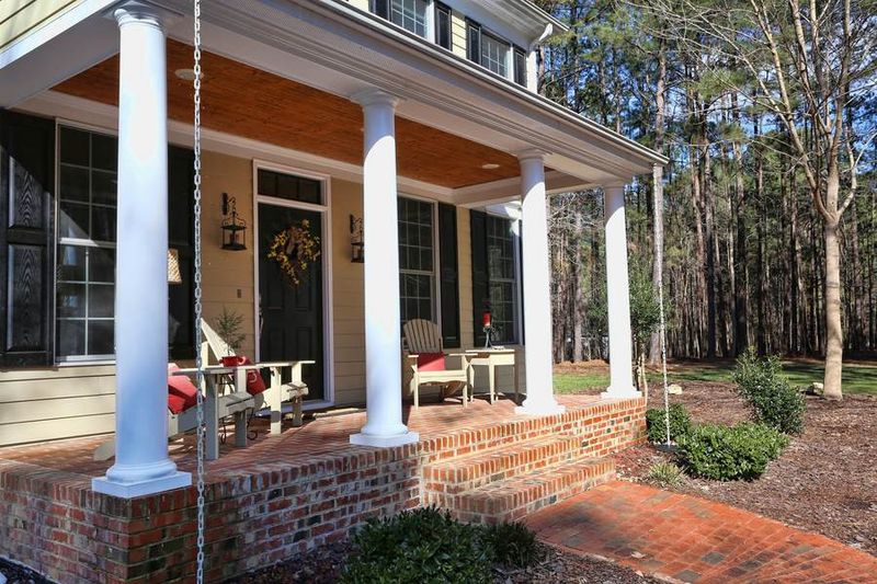 1613 Meadow Ln, Chapel Hill, NC 27516
