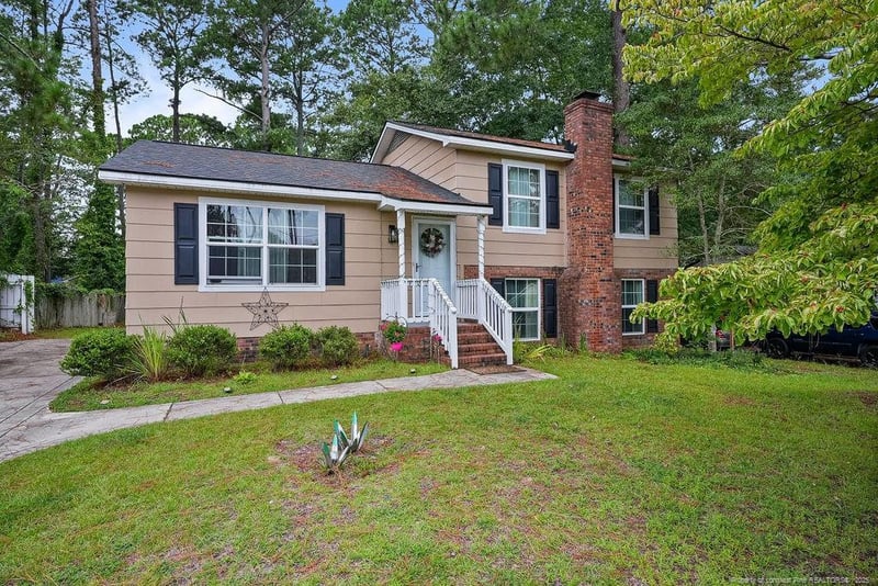 1613 Morehead Ave, Fayetteville, NC 28303