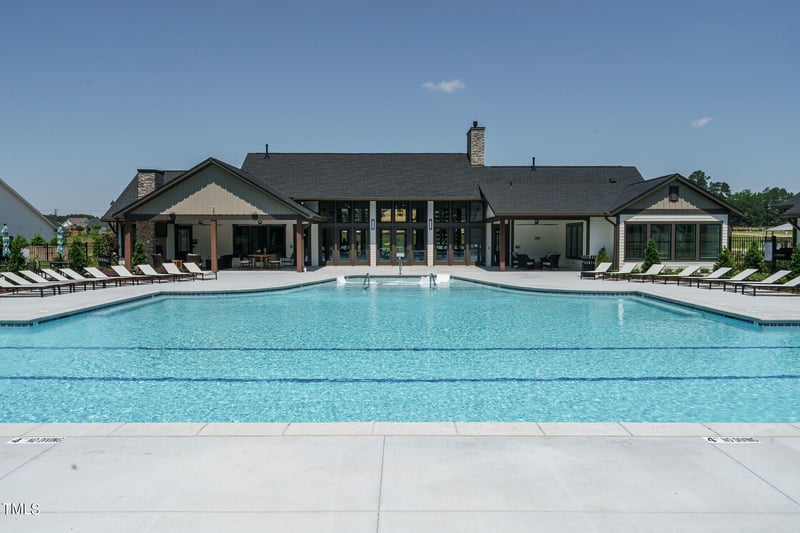 1613 Raven Falls Dr, Wendell, NC 27591
