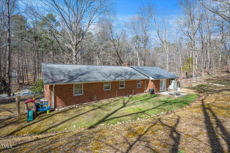 1614 Clearwater Lake Rd, Chapel Hill, NC 27517