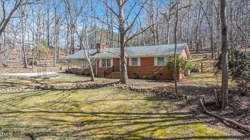 1614 Clearwater Lake Rd, Chapel Hill, NC 27517