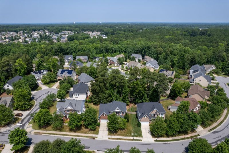 1614 Eagle Lodge Ln, Durham, NC 27703