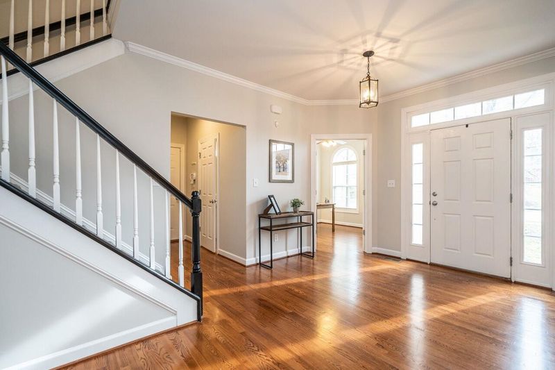 1614 Hemlock Hill Dr, Durham, NC 27703