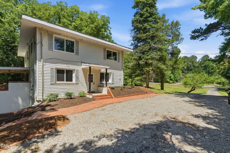 1615 Carbonton Rd, Sanford, NC 27330