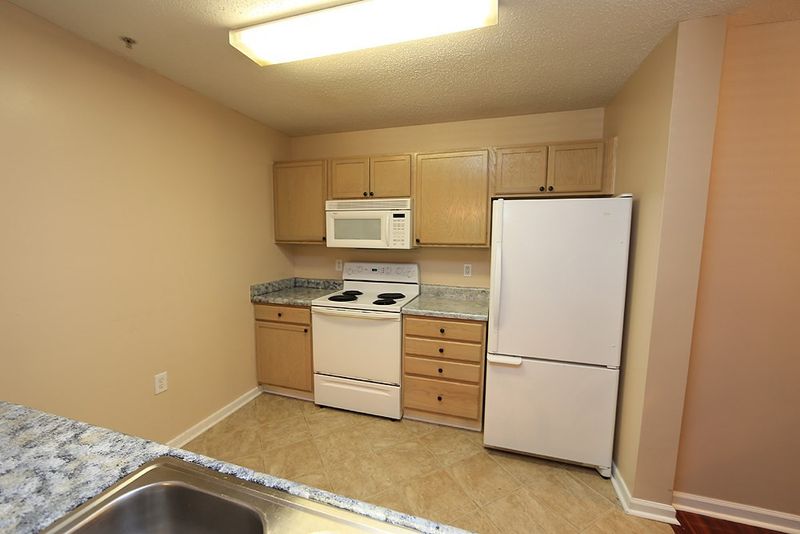 1615 Kenmore Dr, Clayton, NC 27520
