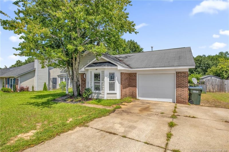 1615 Winnabow Dr, Fayetteville, NC 28304