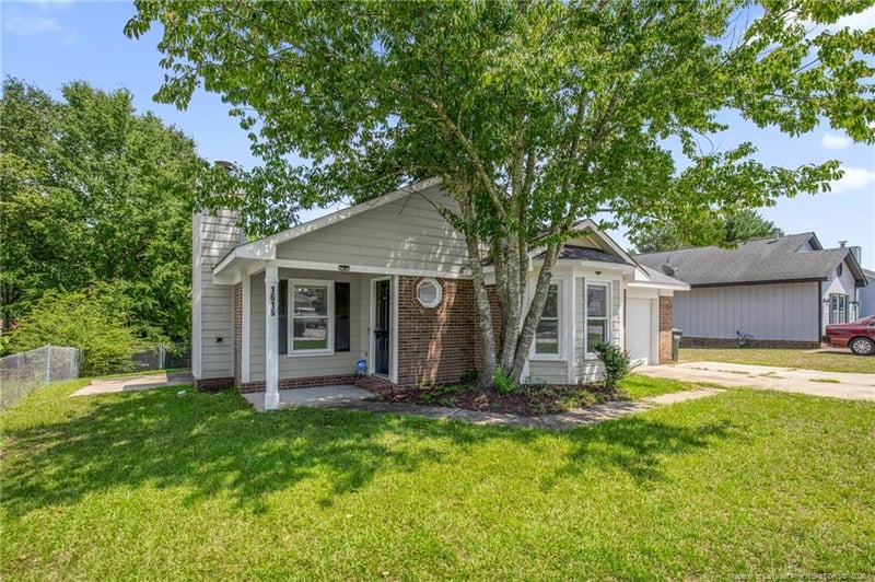 1615 Winnabow Dr, Fayetteville, NC 28304