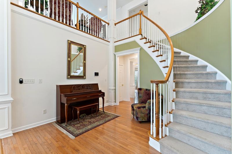 1615 Wood Spring Ct, Raleigh, NC 27614