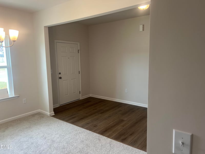 1616 Elk Run Dr, Fayetteville, NC 28312
