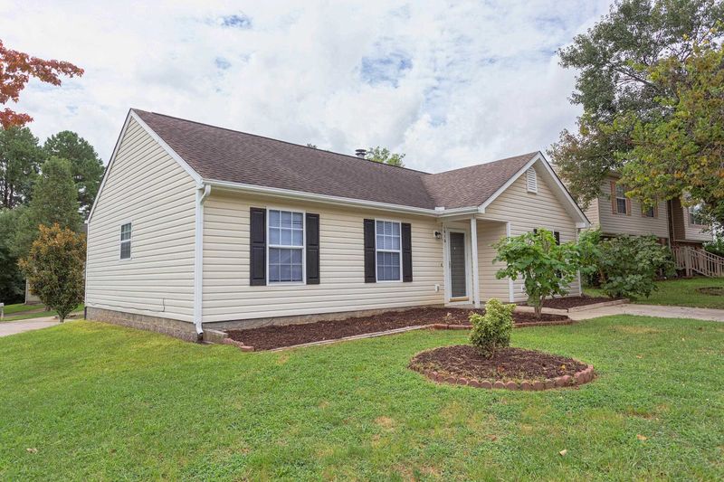 1616 Elkpark Dr, Raleigh, NC 27610