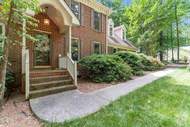 1616 Harmont Dr, Raleigh, NC 27603