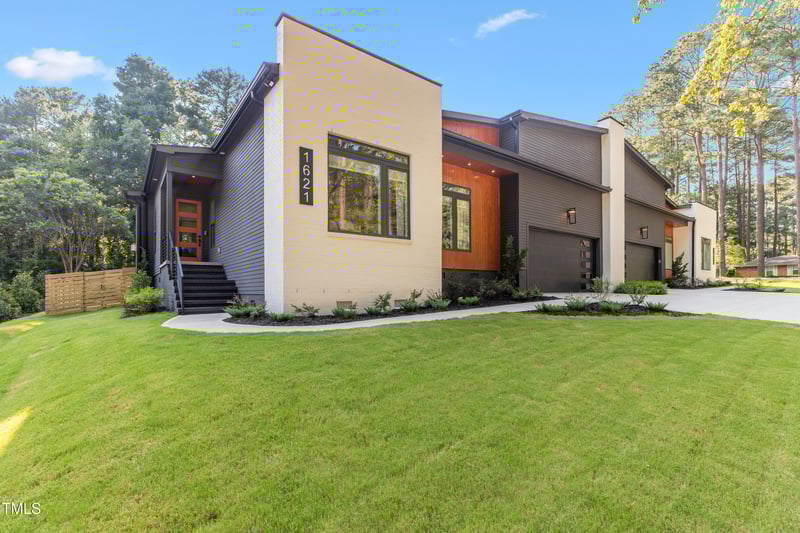 1617 Bruce Cir, Raleigh, NC 27603