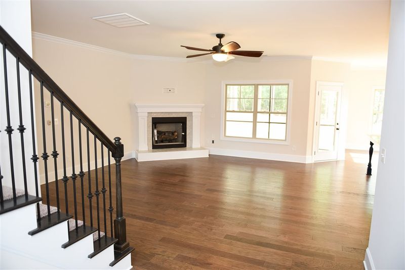 1617 Dail Dr, Raleigh, NC 27603