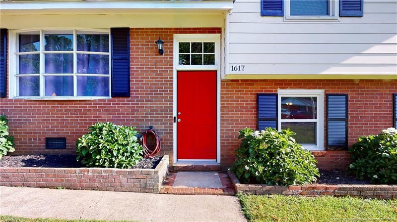 1617 Diplomat Dr, Fayetteville, NC 28304
