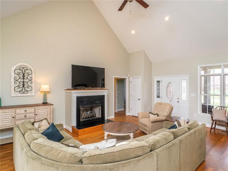 1618 Grace Landing Dr, Mebane, NC 27302