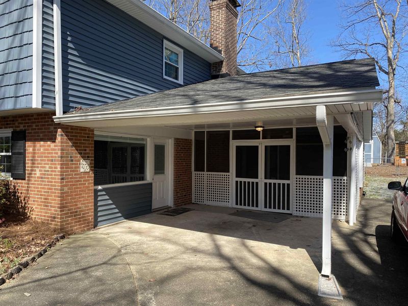 1618 Mohegan Dr, Durham, NC 27712