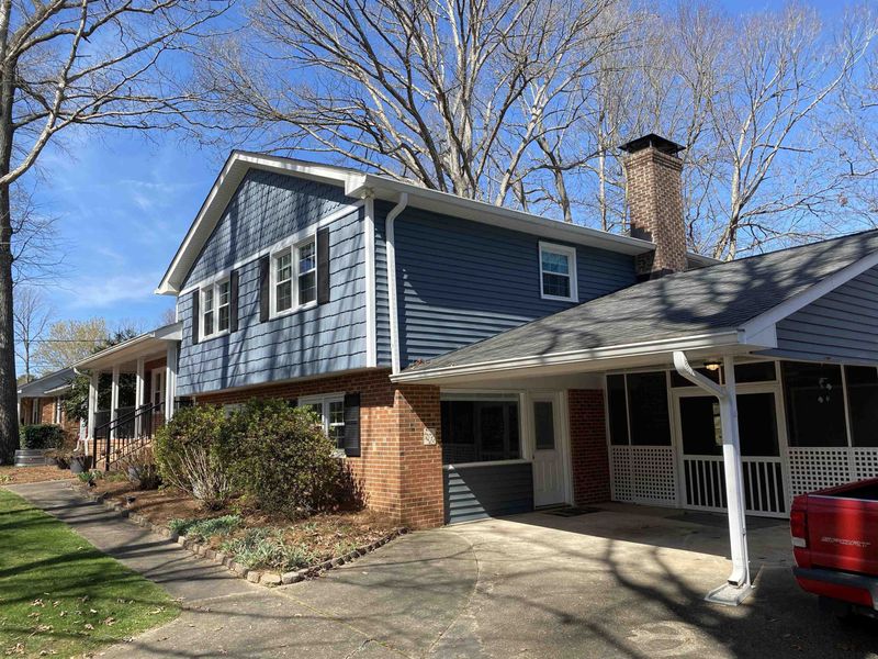 1618 Mohegan Dr, Durham, NC 27712