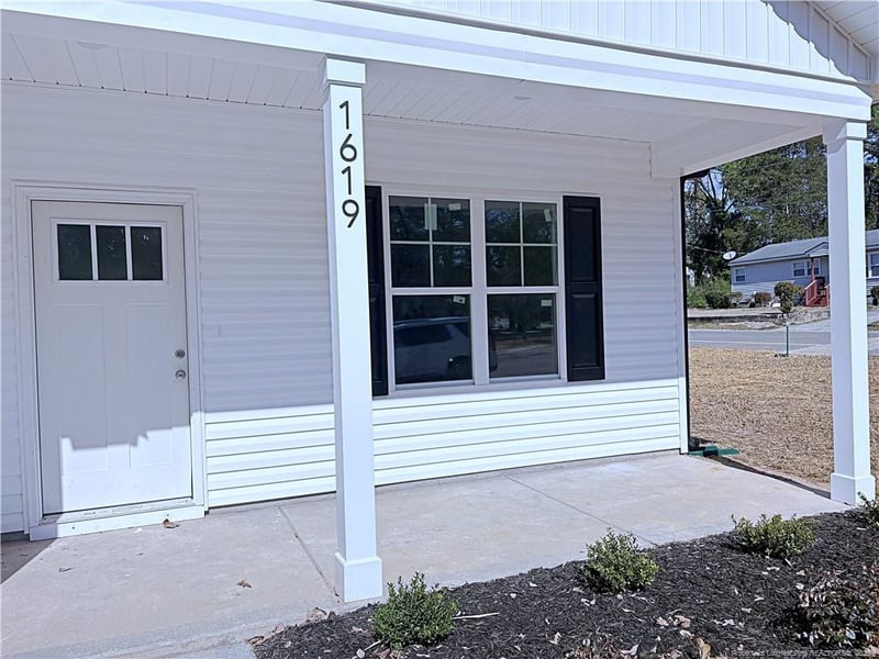 1619 Minurva Dr, Fayetteville, NC 28301