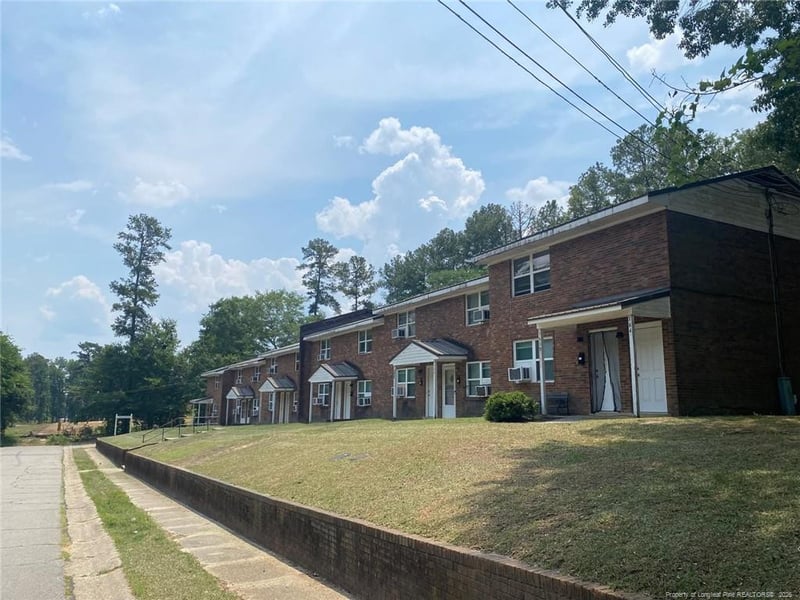 1619 Newark Ave, Fayetteville, NC 28301