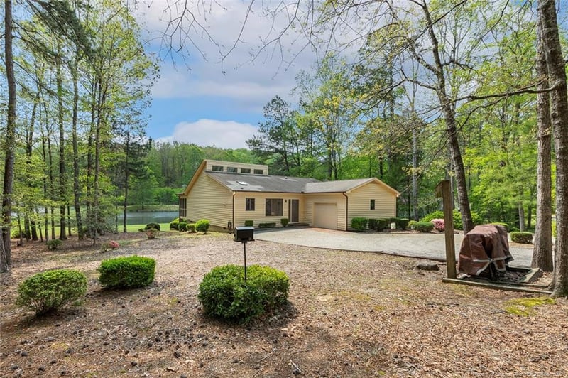 1619 Stonegate N, Sanford, NC 27332