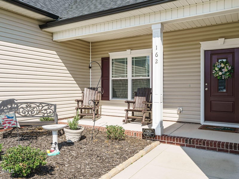 162 Cedarbrook Dr, Benson, NC 27504