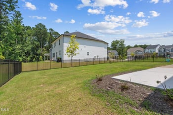 162 Hickory Grove Dr, Sanford, NC 27330