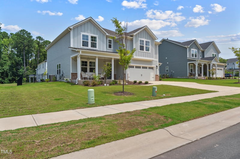 162 Hickory Grove Dr, Sanford, NC 27330