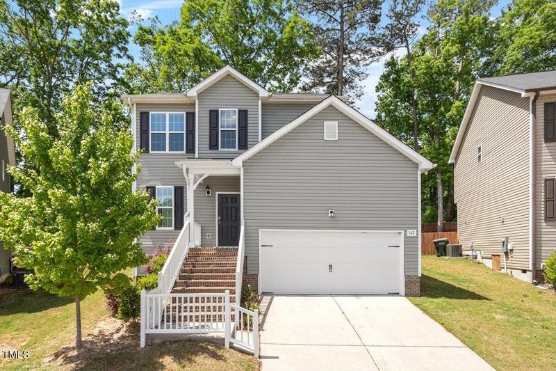 162 W Lumber Ct, Clayton, NC 27520