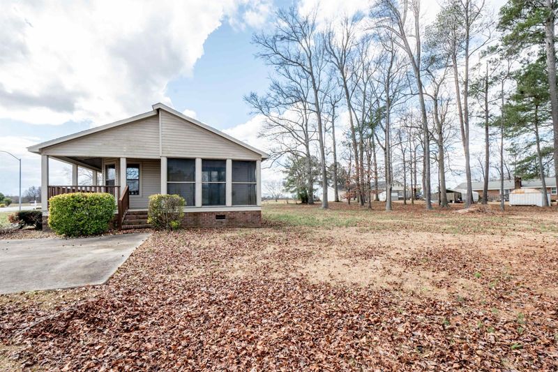 162 Red Robin Dr, Dunn, NC 28334