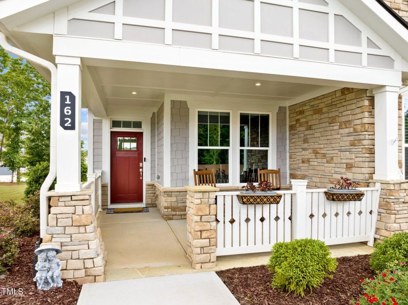 162 Trinity Creek Dr, Holly Springs, NC 27540