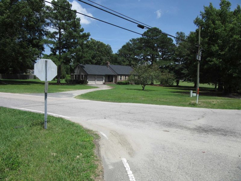 1620 N Arendell Ave, Zebulon, NC 27597