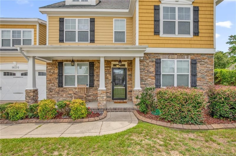 1620 Holloman Dr, Fayetteville, NC 28312