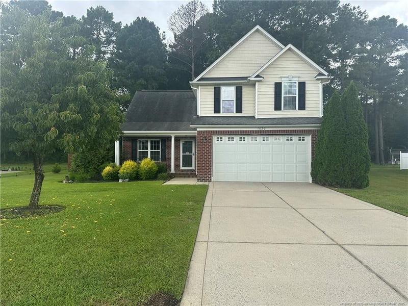 1620 Pristine Ln, Hope Mills, NC 28348