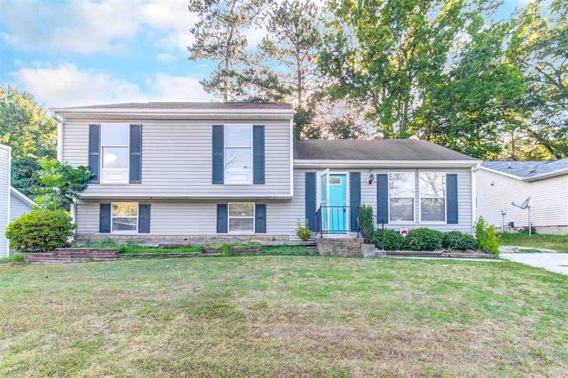 1620 Riverknoll Dr, Raleigh, NC 27610