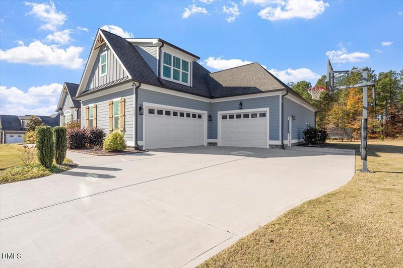 1620 Sweetwater Ln, Raleigh, NC 27610
