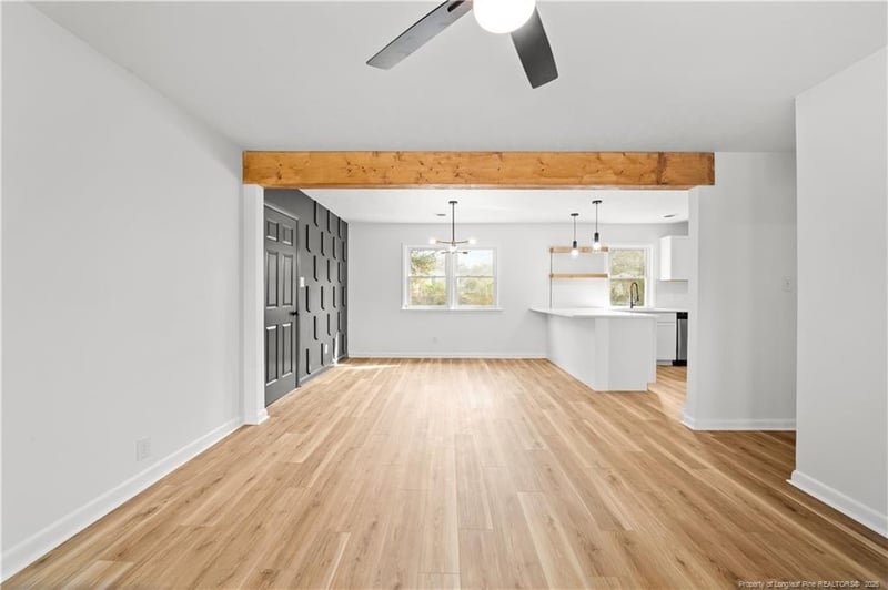 1621 Grandview Dr, Fayetteville, NC 28314